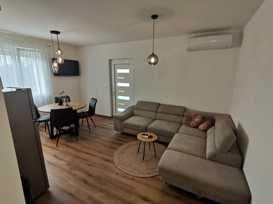 Apartment S Bibinje Eksteriør billede